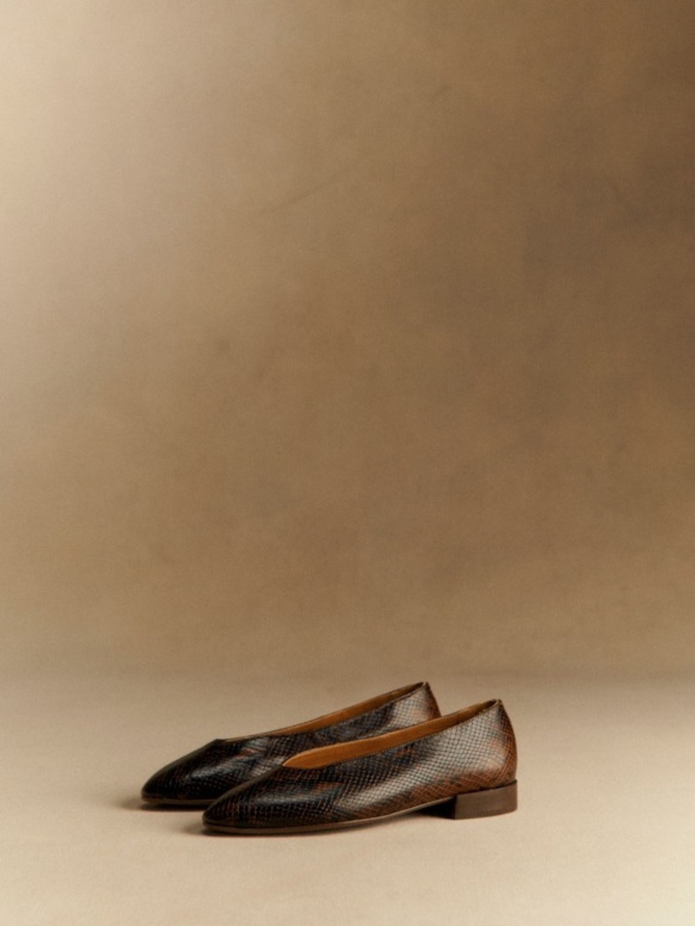 Sezane Matilda Women’s Low Ballerina Snake-Embossed Brown Leather Flats 7.5 / 37 - Picture 2 of 6